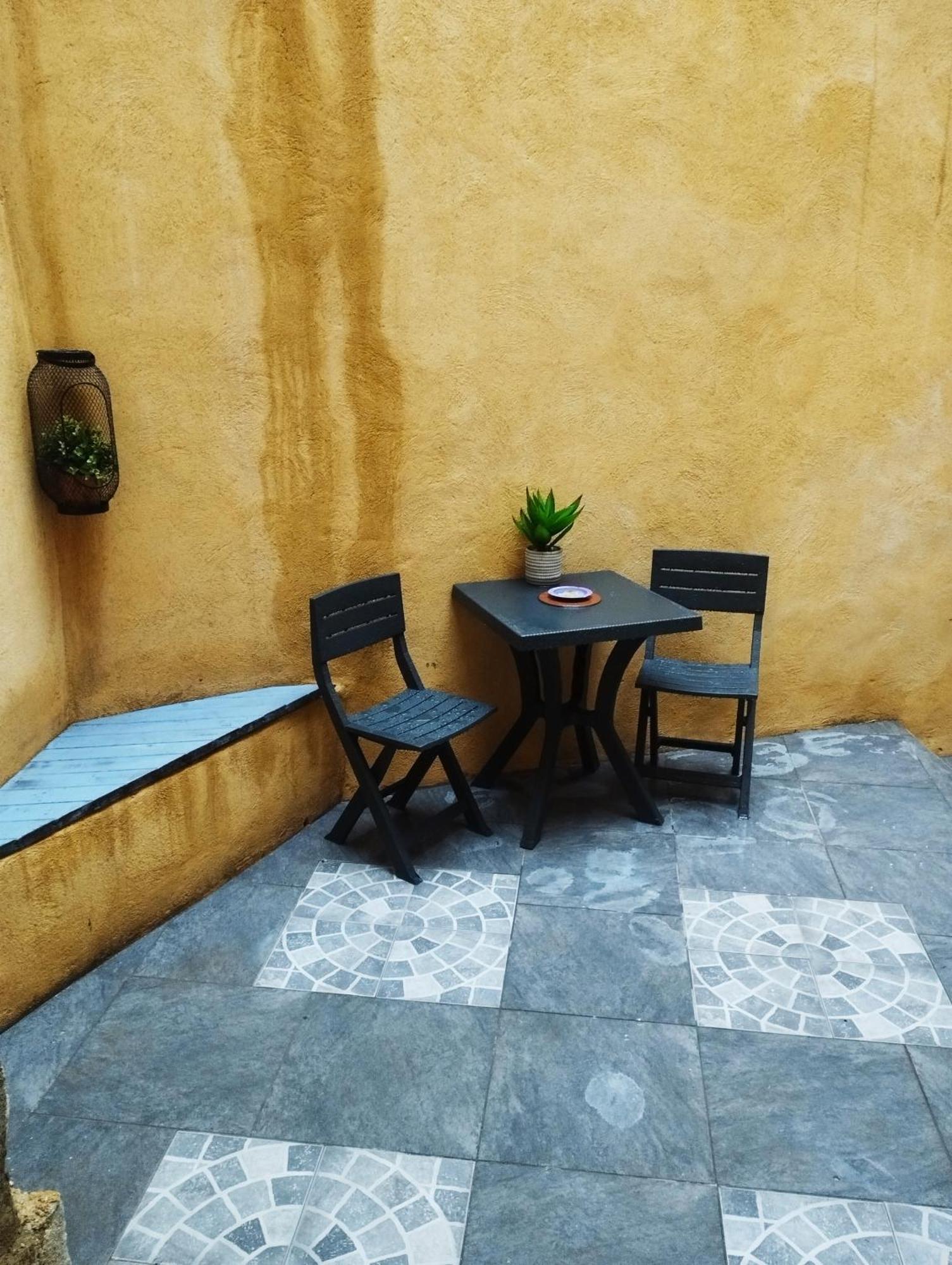 Appartement Avec Cour Plein Centre Foix Exterior foto